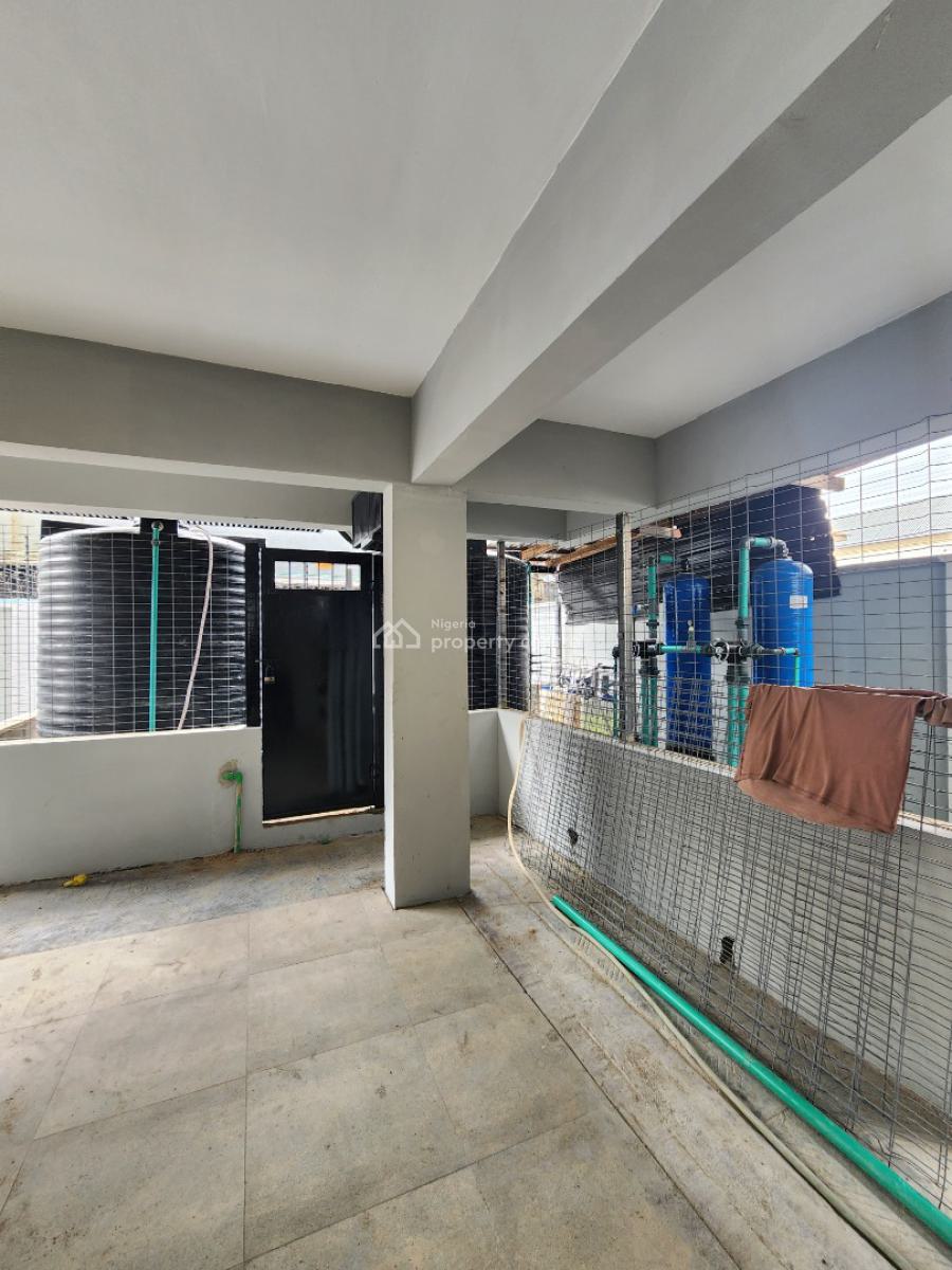 Nicely Built 3 Bedroom Apartment with Elevator, Gym, Pool, Lekki Phase 1, Lekki, Lagos, Flat / Apartment for Sale