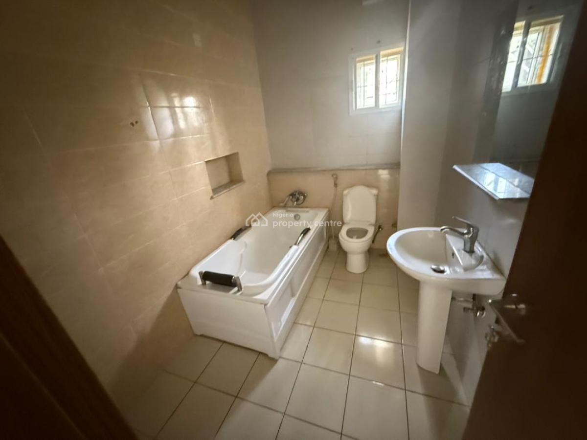 Well Finished 3 Bedroom  Service Apartment, Diplomatic Zone, Katampe Extension, Katampe, Abuja, Flat / Apartment for Rent