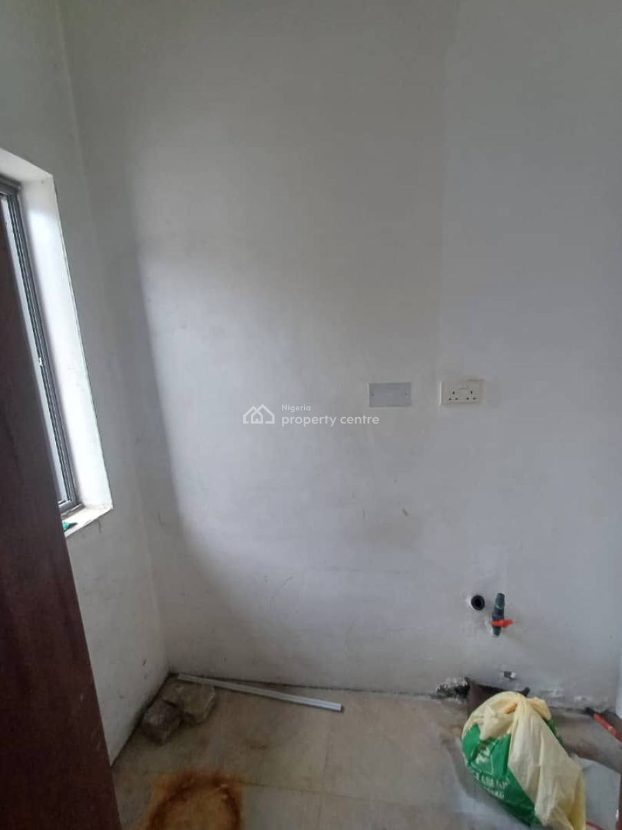 Luxury 3 Bedroom Flat with Bq Upstairs, Off Admiralty Way, Lekki Phase 1, Lekki, Lagos, Flat / Apartment for Rent