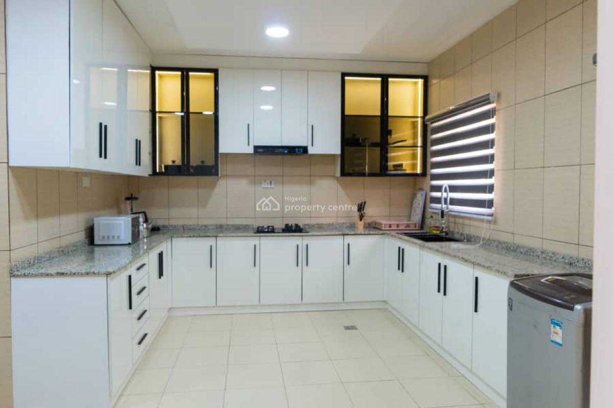 Luxury 2-bedroom Apartment, After Bannex Bridge, Wuse 2, Mabushi, Abuja, Flat / Apartment Short Let
