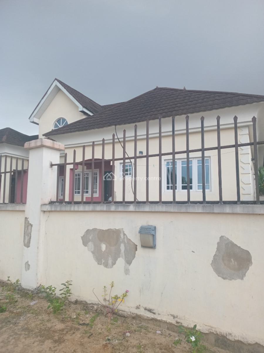 Residential Property of 4bedbungalow, 3bed Flat,1miniflat +penthouse, Olowopopo Way, Awoyaya New Road, Gbetu, Awoyaya, Ibeju Lekki, Lagos, Block of Flats for Sale