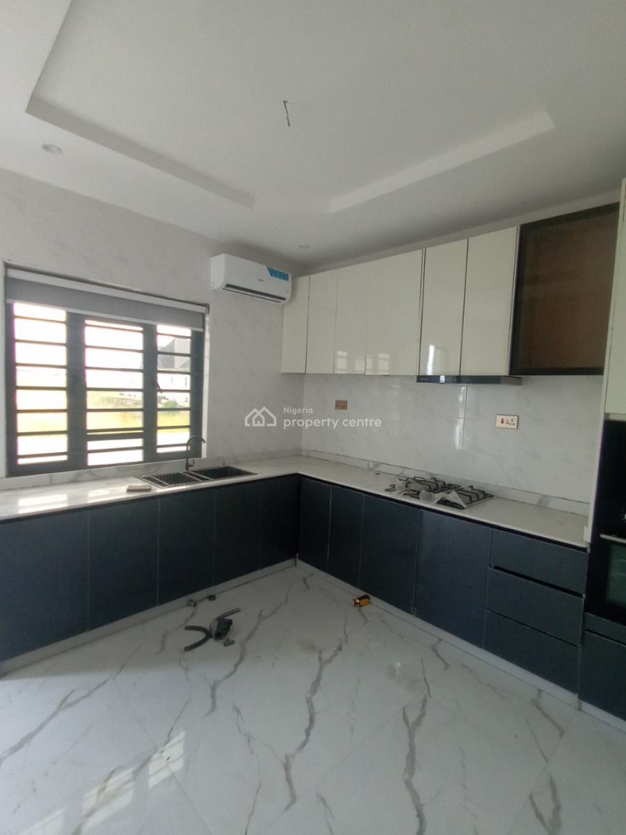 2 Bedroom Flat Upstairs, Chevron Alternative Route, Lekki, Lagos, Flat / Apartment for Rent