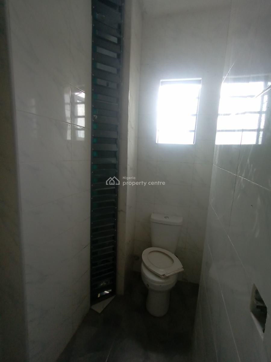 2 Bedroom Flat Upstairs, Chevron Alternative Route, Lekki, Lagos, Flat / Apartment for Rent