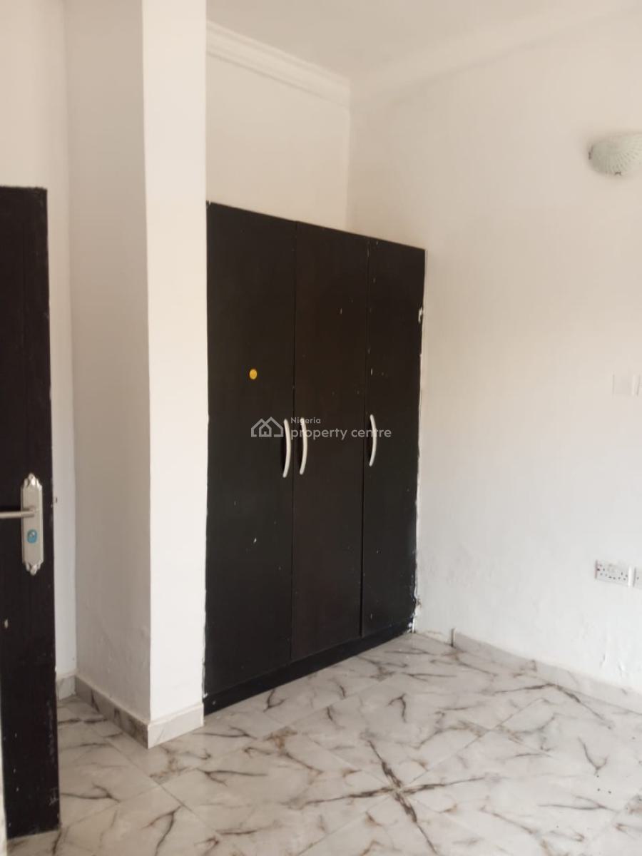 Shared Apartment Available, First Unity Estate, Ajah, Lagos, Flat / Apartment for Rent