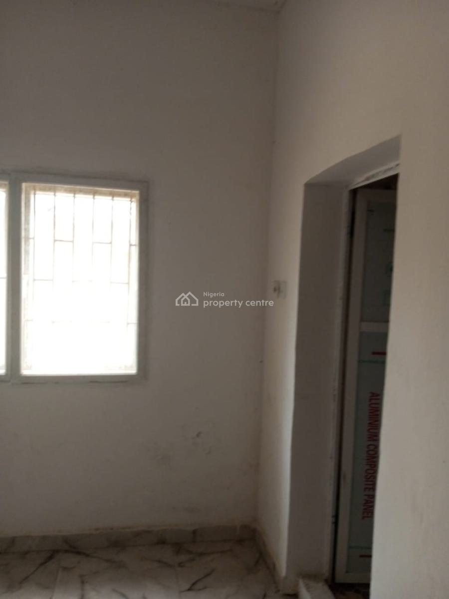 Shared Apartment Available, First Unity Estate, Ajah, Lagos, Flat / Apartment for Rent