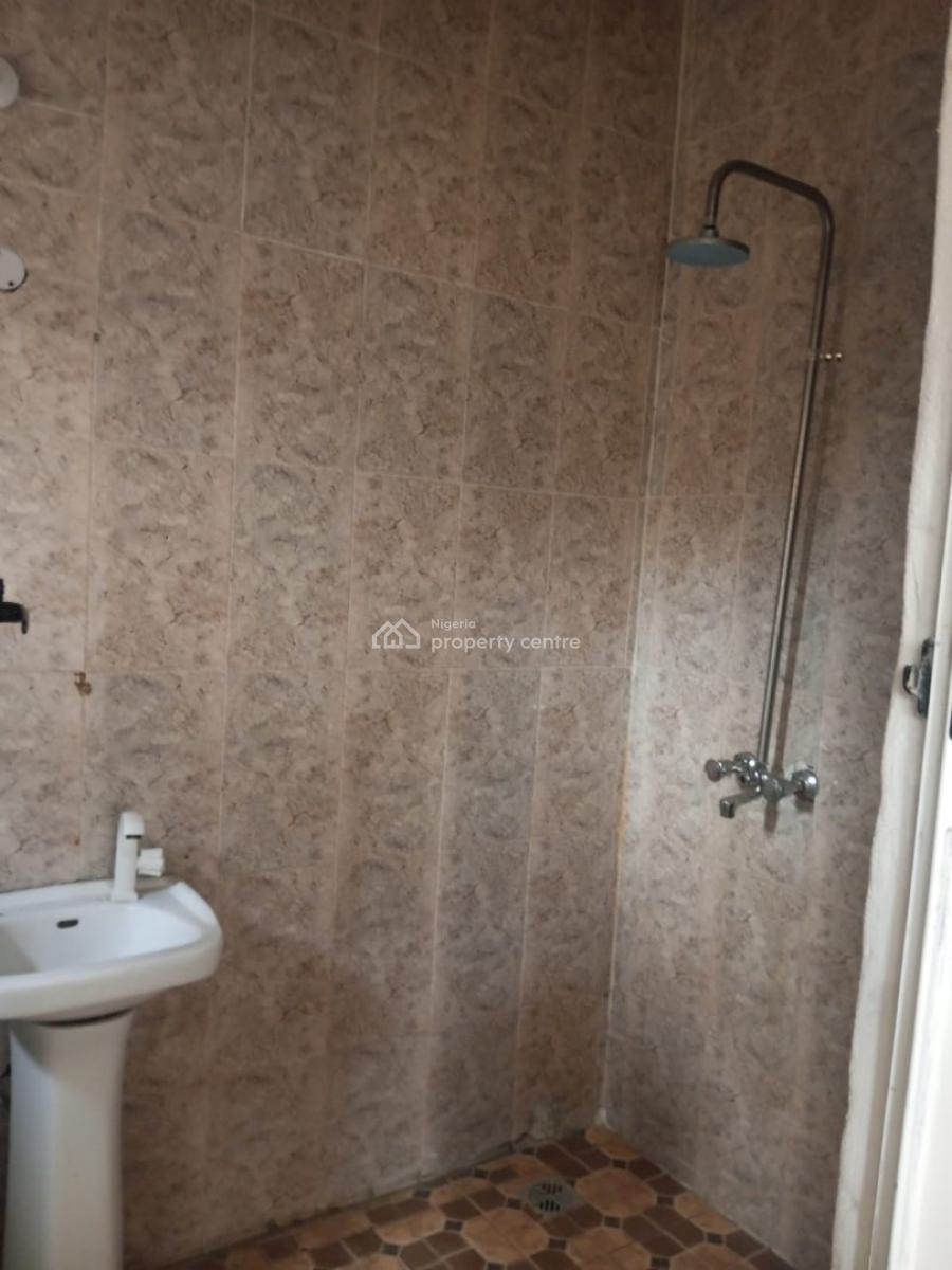 Shared Apartment Available, First Unity Estate, Ajah, Lagos, Flat / Apartment for Rent