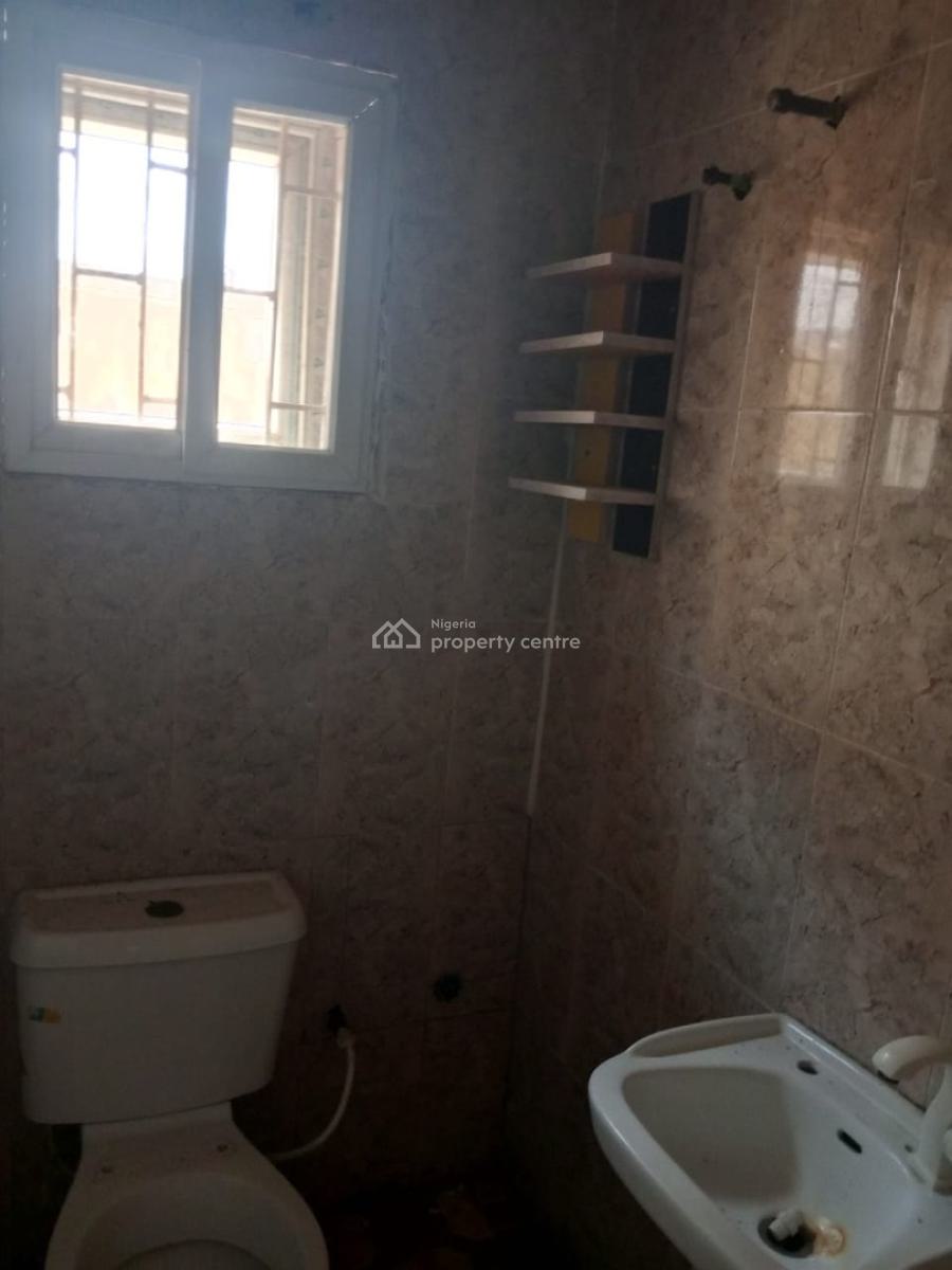 Shared Apartment Available, First Unity Estate, Ajah, Lagos, Flat / Apartment for Rent