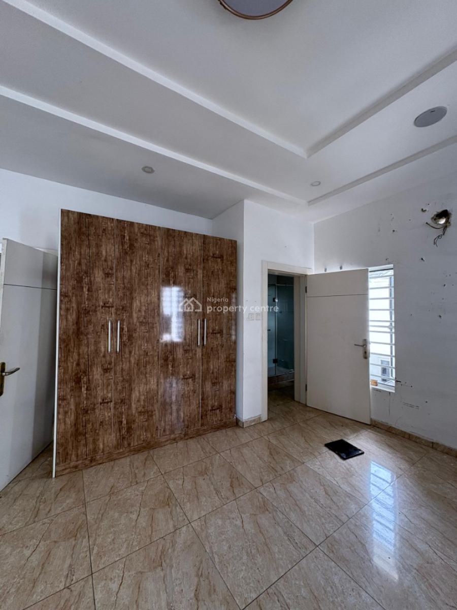 Luxury Master Bedroom with Fitted Bathroom, Chevron, Lekki, Lagos, Self Contain (single Rooms) for Rent