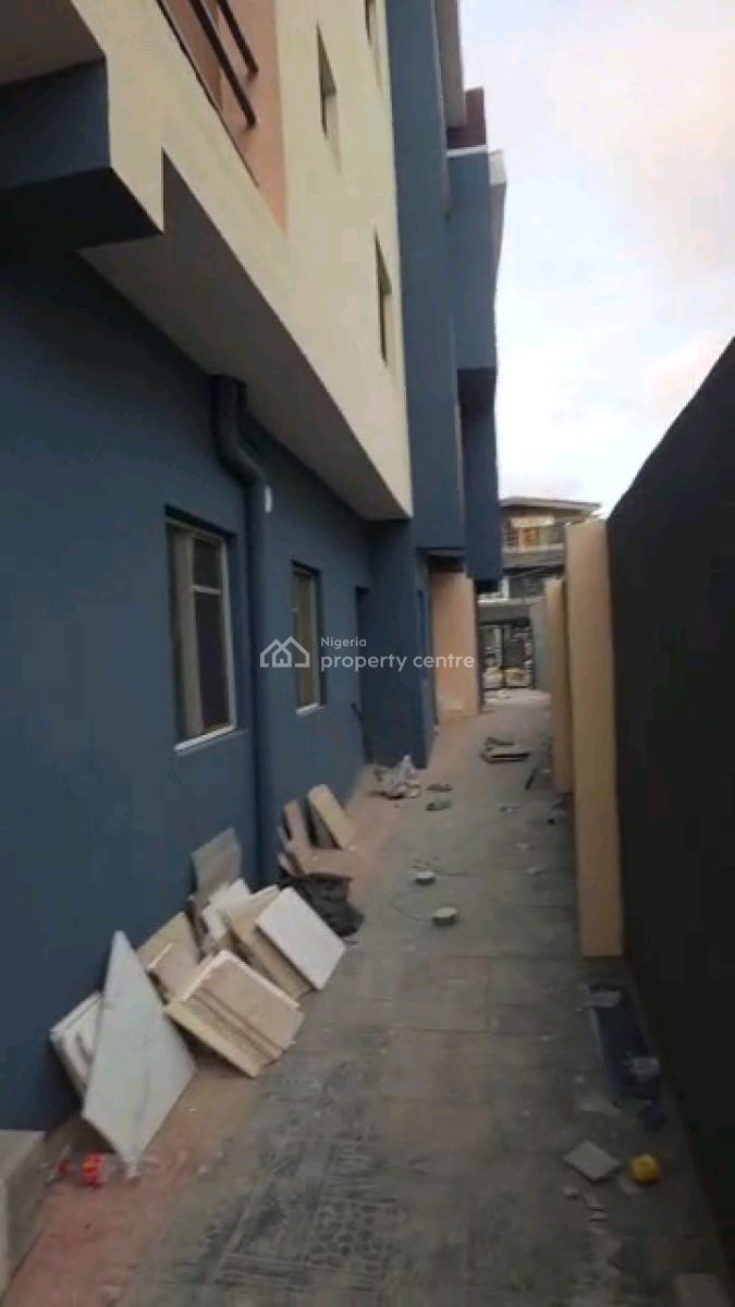 Standard and Executive Mini Flat, Yaba, Lagos, Mini Flat (room and Parlour) for Rent