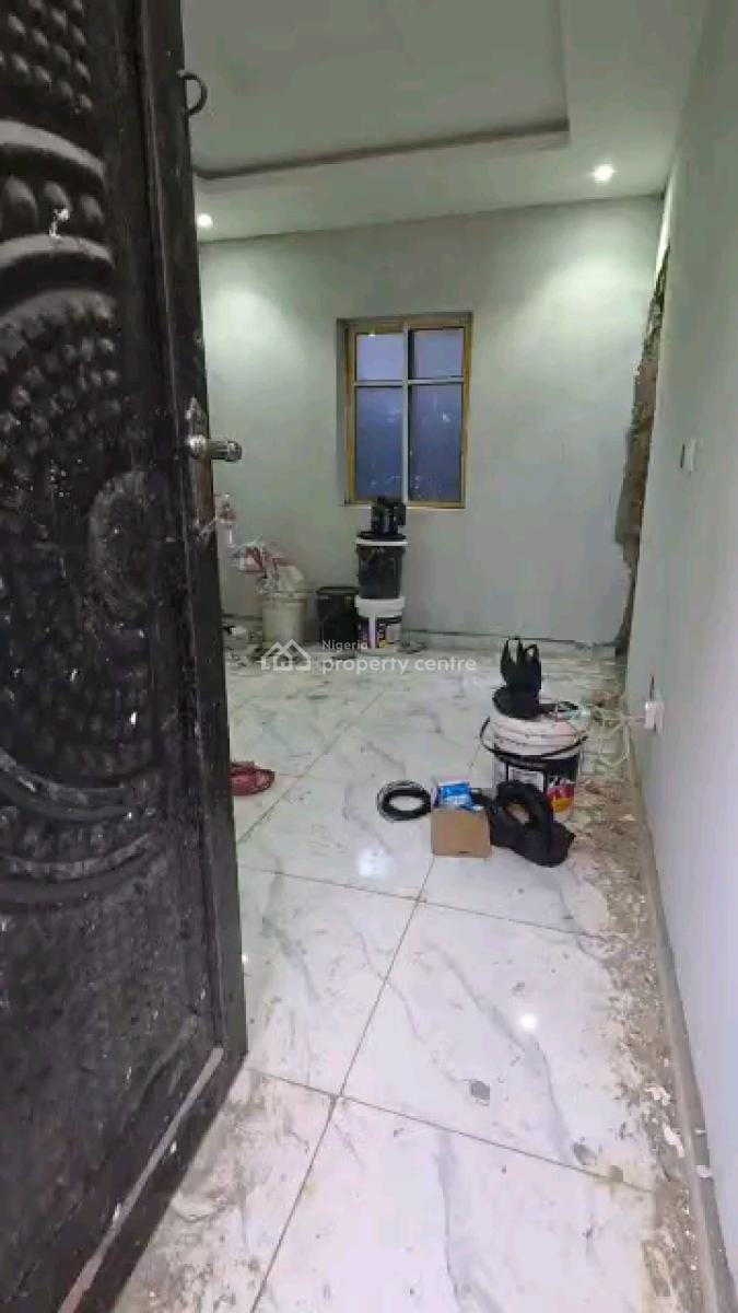 Standard and Executive Mini Flat, Yaba, Lagos, Mini Flat (room and Parlour) for Rent