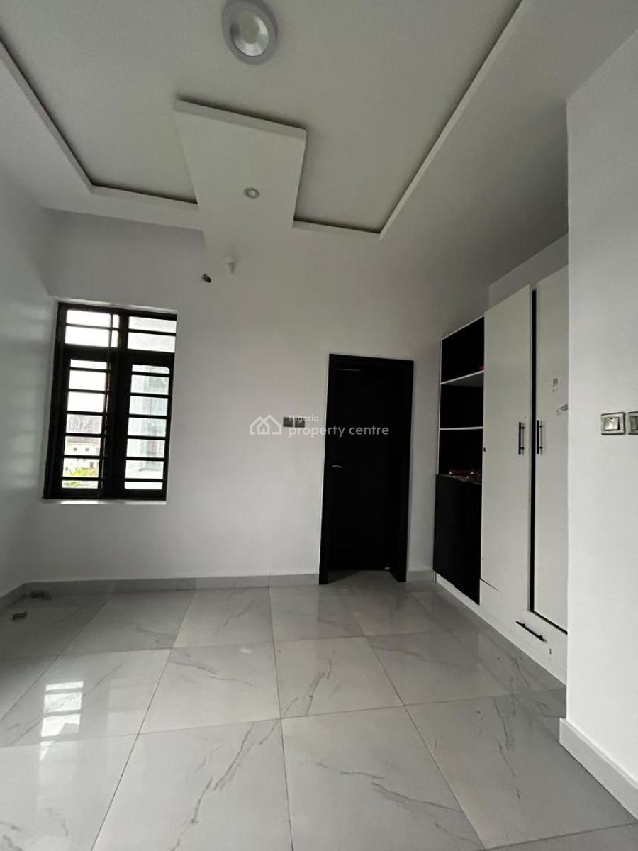 Beautiful 2 Bedroom Apartment in a Serviced Estate, Lekki Scheme 2, Abraham Adesanya, Ajah, Lagos, Flat / Apartment for Sale