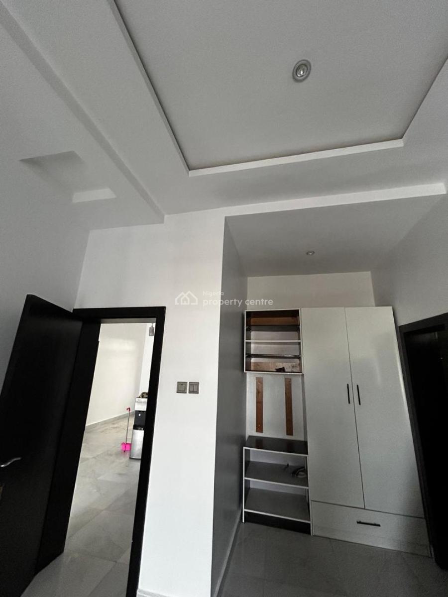 Beautiful 2 Bedroom Apartment in a Serviced Estate, Lekki Scheme 2, Abraham Adesanya, Ajah, Lagos, Flat / Apartment for Sale