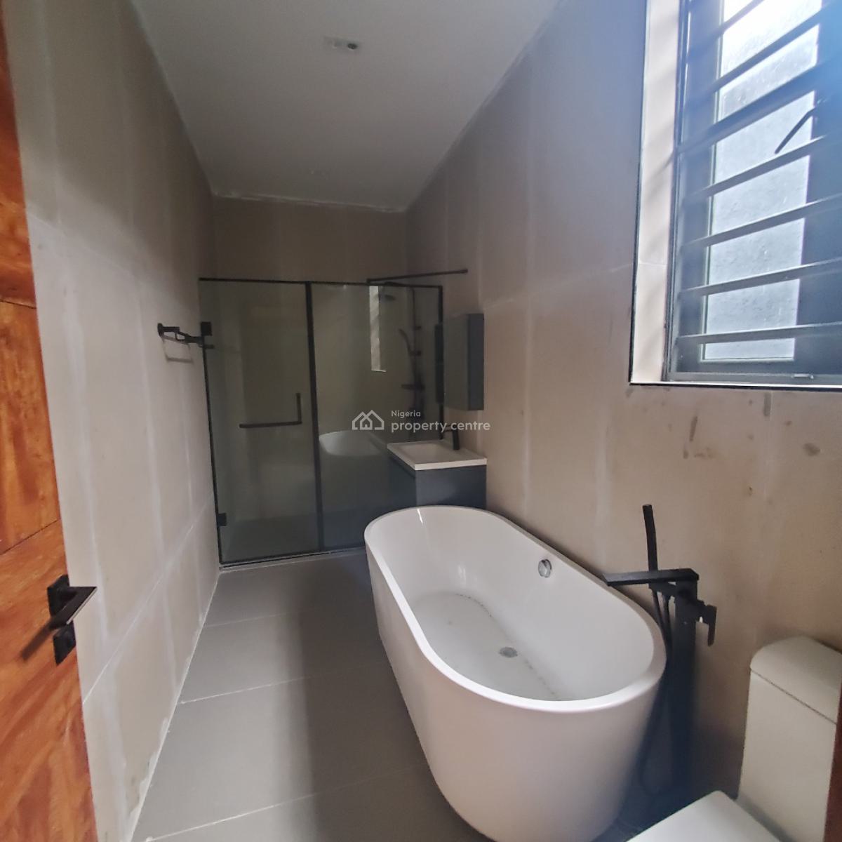 Stunning 5 Bedroom Duplex Within a Serene Environment, Lekki Phase 1, Lekki, Lagos, House for Sale