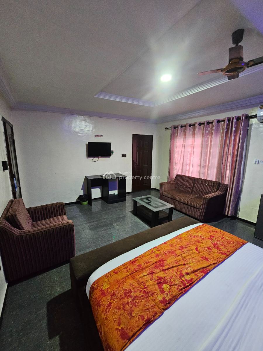 a Furnished & Serviced Studio Apartment, Freedom Way, Lekki Phase 1, Lekki, Lagos, Self Contain (single Rooms) Short Let