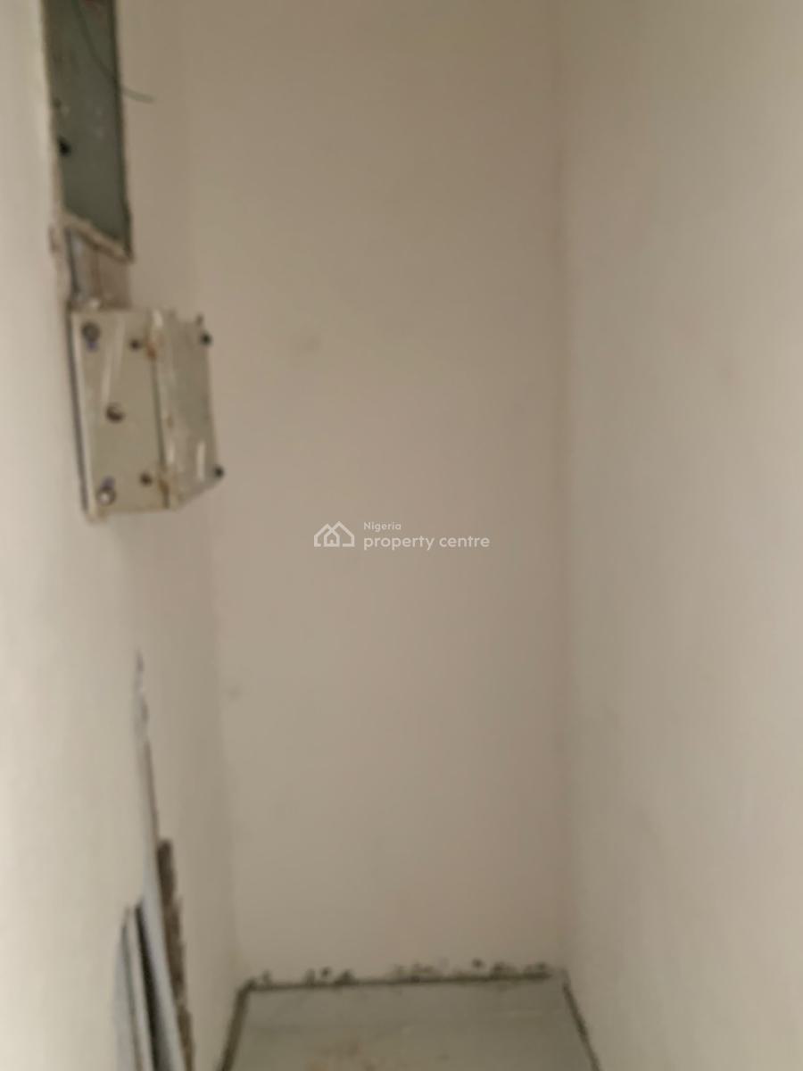 Spacious Newly Built 2 Bedroom Flat, Gra Phase 1, Magodo, Lagos, Flat / Apartment for Rent