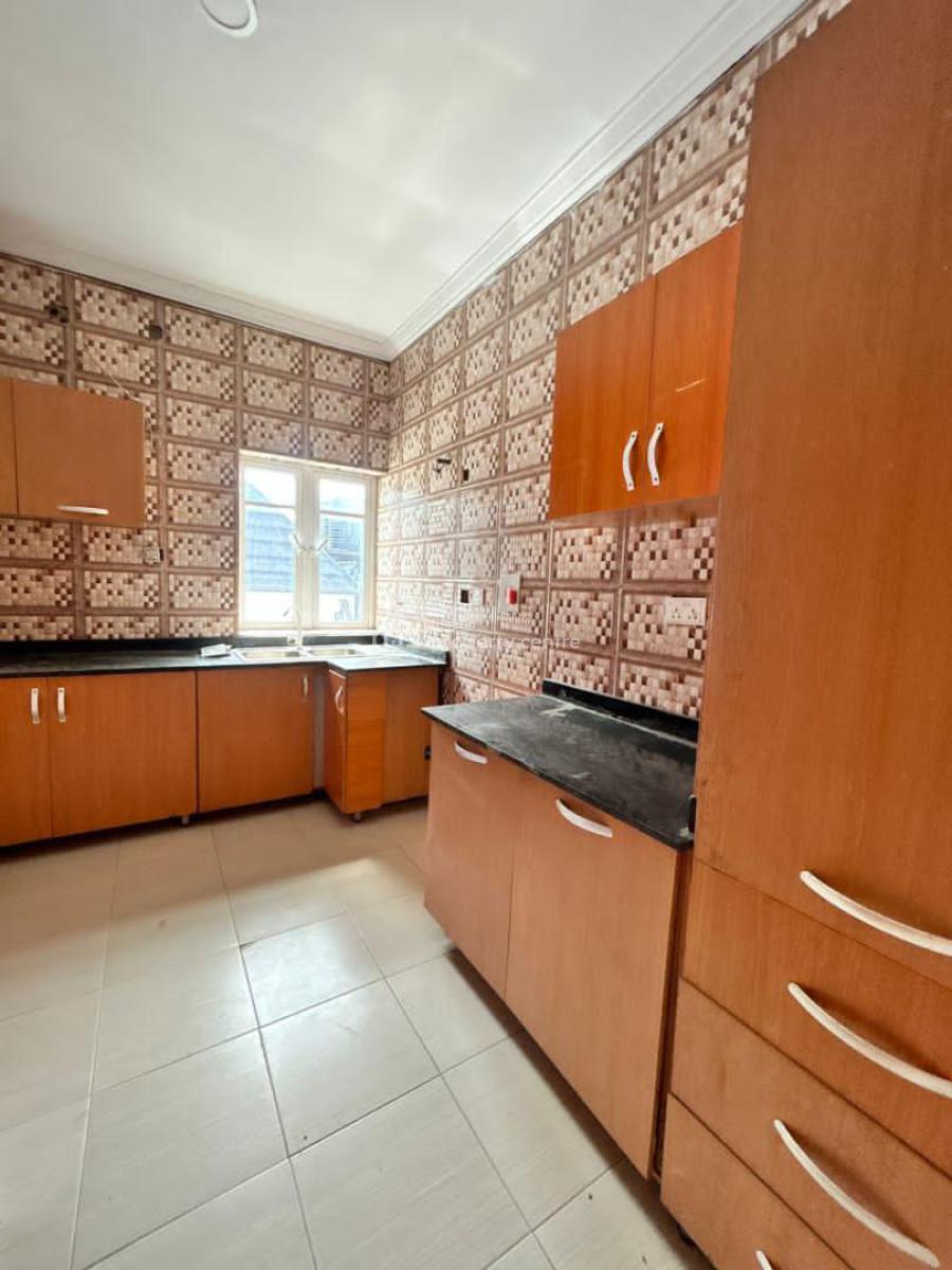 Well Maintained Serviced 3 Bedroom Apartment, Osapa, Lekki, Lagos, Flat / Apartment for Rent