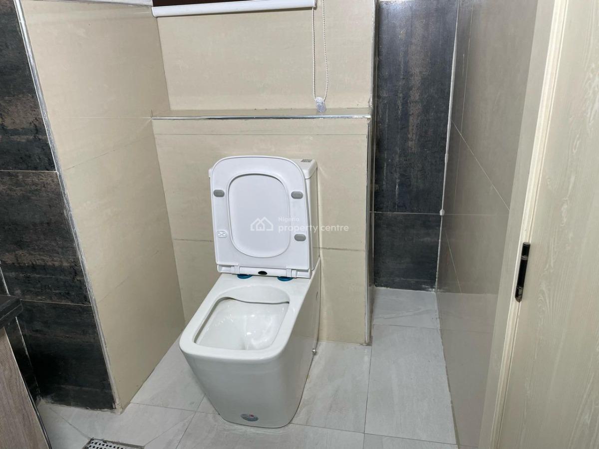 Luxury 3 Bedrooms Apartment (3rd Floor) with Pool, Ikeja Gra, Ikeja, Lagos, Flat / Apartment Short Let