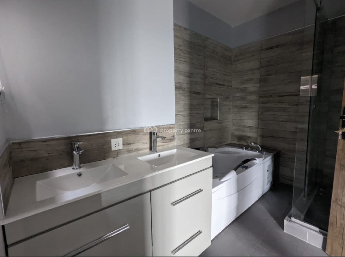 4 Bedroom Maisonette Apartment, Lekki Phase 1, Lekki, Lagos, Flat / Apartment for Rent