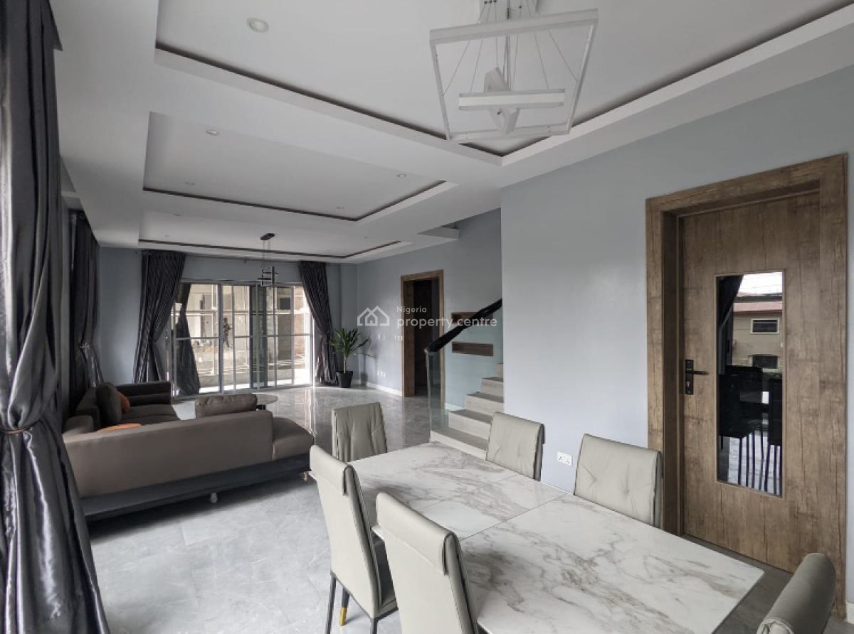 4 Bedroom Maisonette Apartment, Lekki Phase 1, Lekki, Lagos, Flat / Apartment for Rent