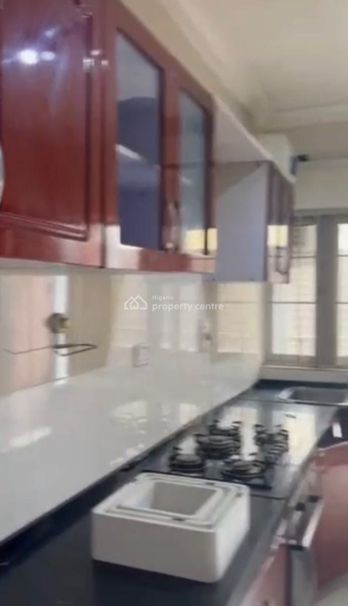 Serviced 2 Bedroom Penthouse with a Study Room, Lekki Phase 1, Lekki, Lagos, Flat / Apartment for Rent