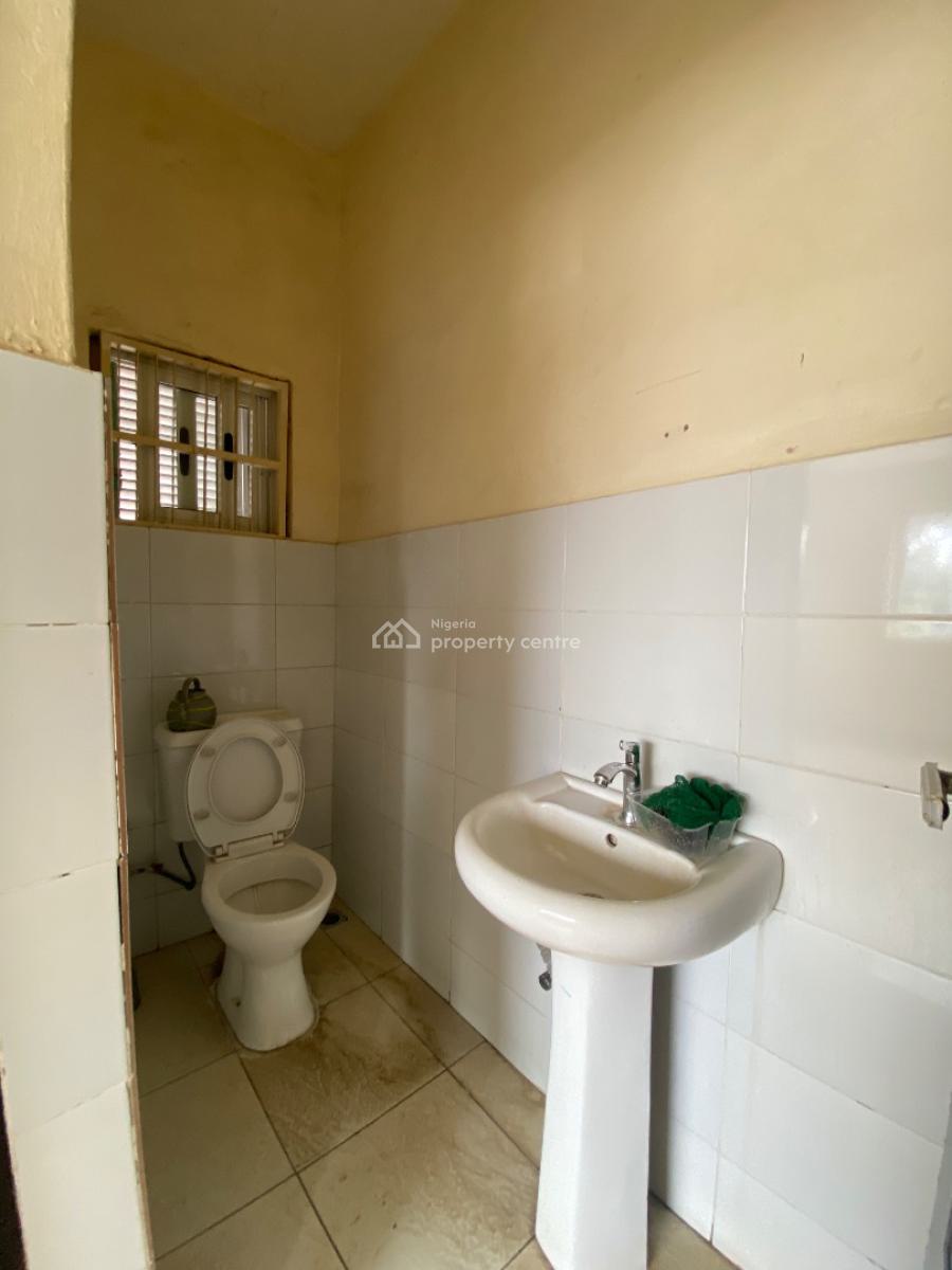 30sqm Office Space on The First Floor, Aminu Kano Cresent, Wuse 2, Abuja, Plaza / Complex / Mall for Rent