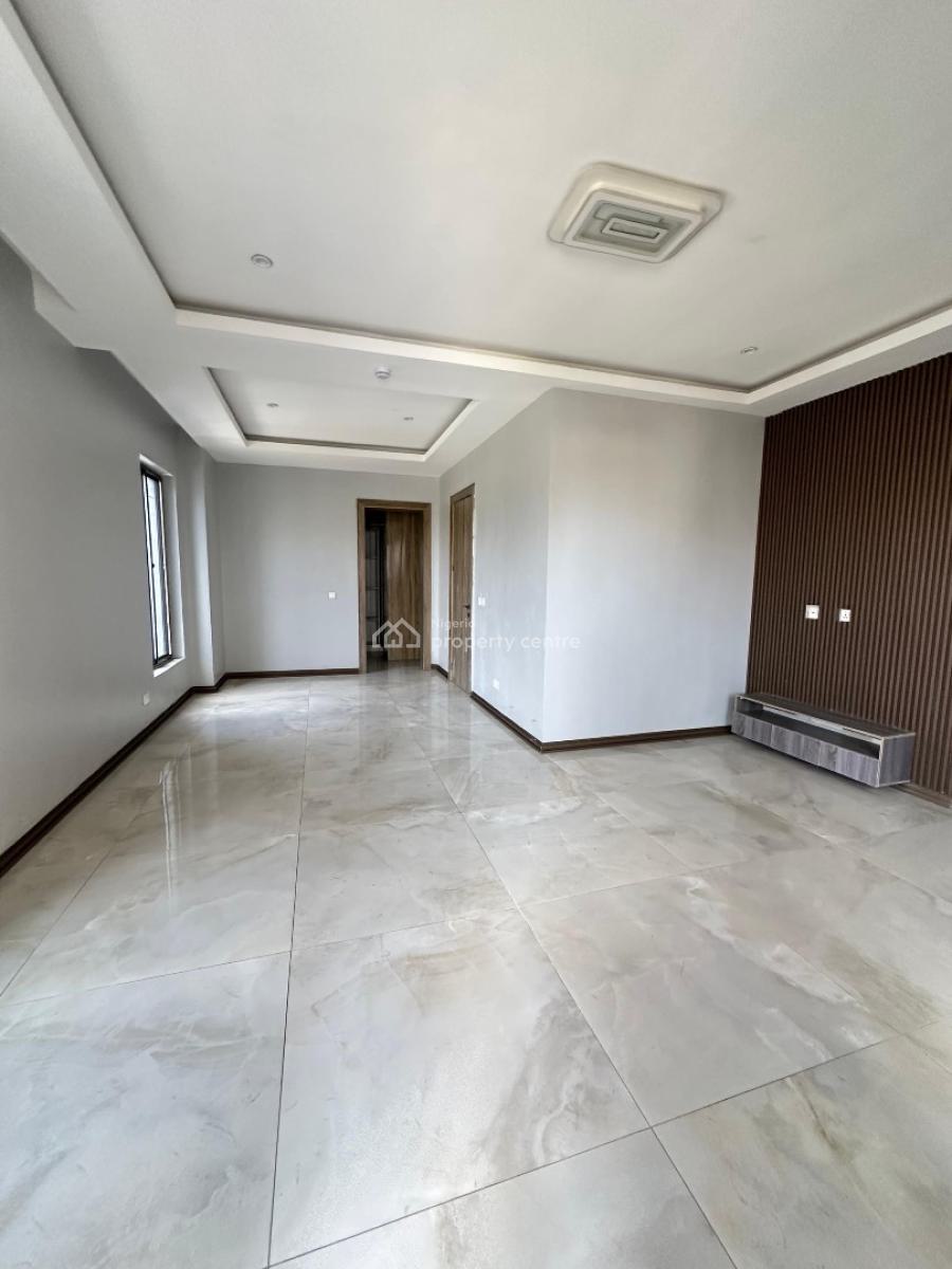 Cozy 4 Bedroom Maisonette with Bq Swimming Pool & Elevator, Lekki Phase 1, Lekki, Lagos, Flat / Apartment for Sale