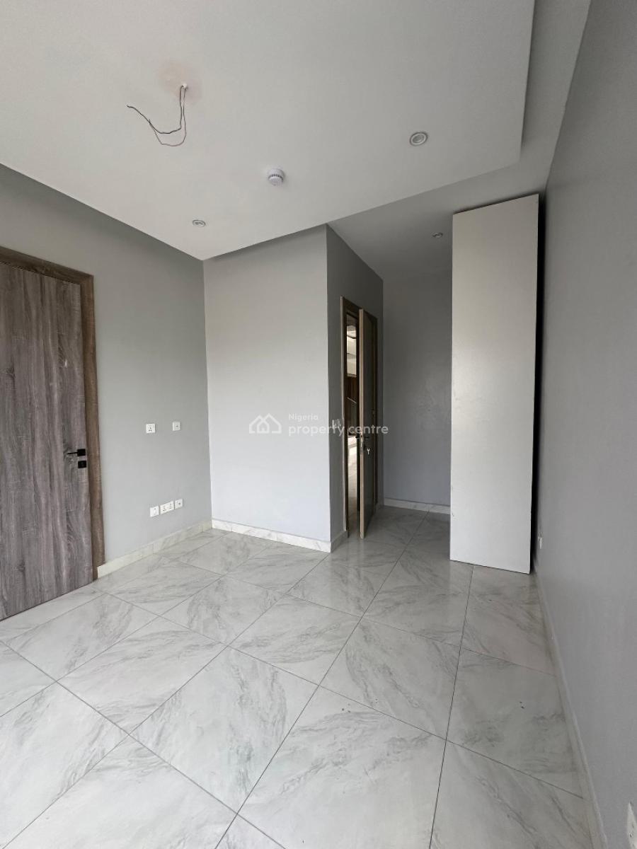 Cozy 4 Bedroom Maisonette with Bq Swimming Pool & Elevator, Lekki Phase 1, Lekki, Lagos, Flat / Apartment for Sale