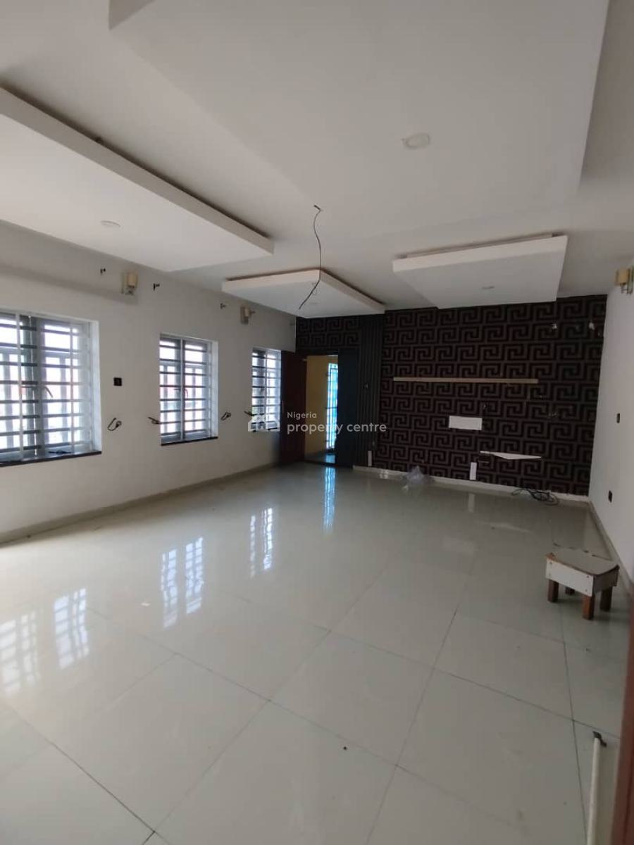 Massive 2 Bedroom Flat Upstairs, Lakowe, Ibeju Lekki, Lagos, Flat / Apartment for Rent