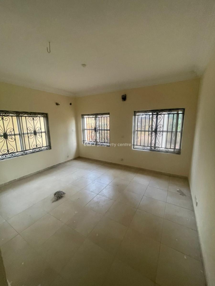 Spacious 3 Bedroom Flat, Opposite Emerald Estate, Ajah, Lagos, Flat / Apartment for Rent