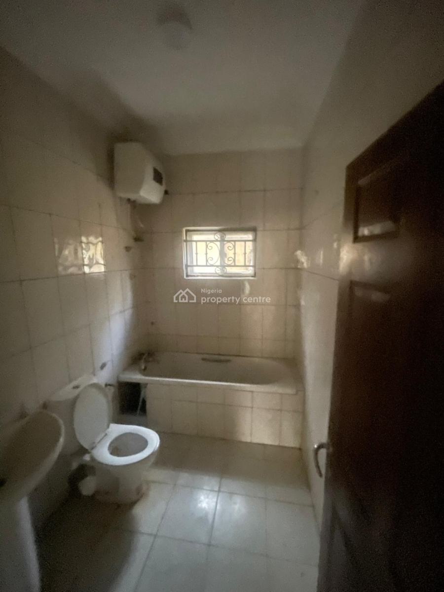 Spacious 3 Bedroom Flat, Opposite Emerald Estate, Ajah, Lagos, Flat / Apartment for Rent