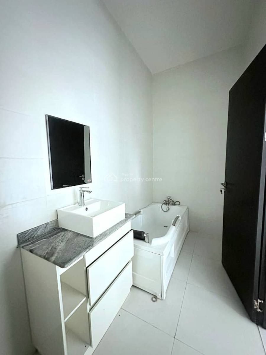 Well-built Spacious  4-bedroom Semi-detached Duplex, Orchid Road, Lekki, Lagos, Semi-detached Duplex for Sale