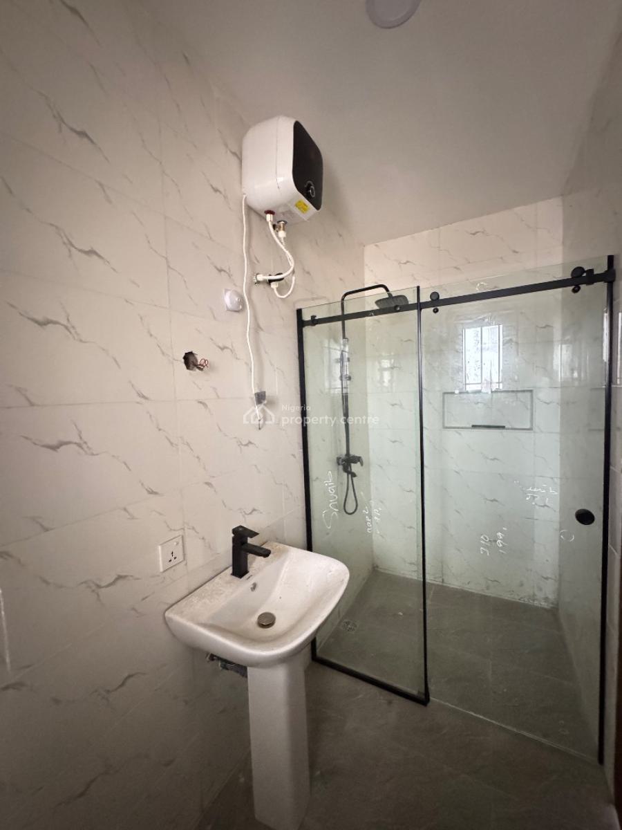 Newly Built 3 Bedroom Apartment with Bq, Lekki Phase 1, Lekki, Lagos, Flat / Apartment for Rent