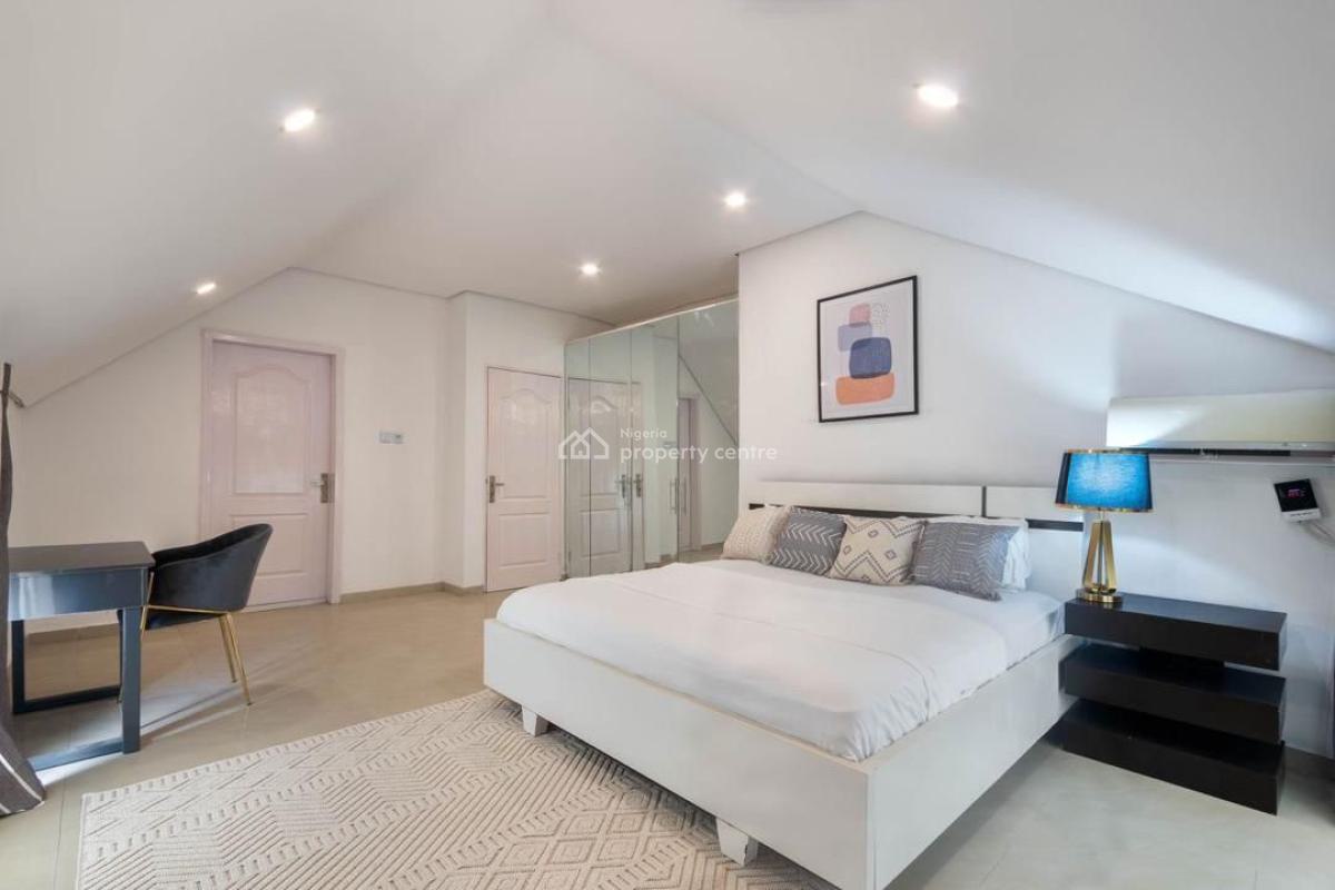 Two  Bedrooms Semi Detached Duplex with Lounge and Gym Equipment, Lekki Phase 1, Lekki, Lagos, Flat / Apartment Short Let