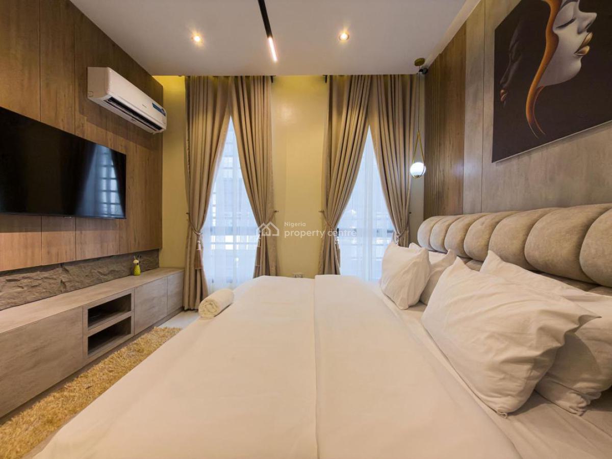 Luxury 1 Bedroom Beach View, Pool, Snooker, Tennis Courts, Balcon, Lekki Phase 1, Lekki, Lagos, Flat / Apartment Short Let