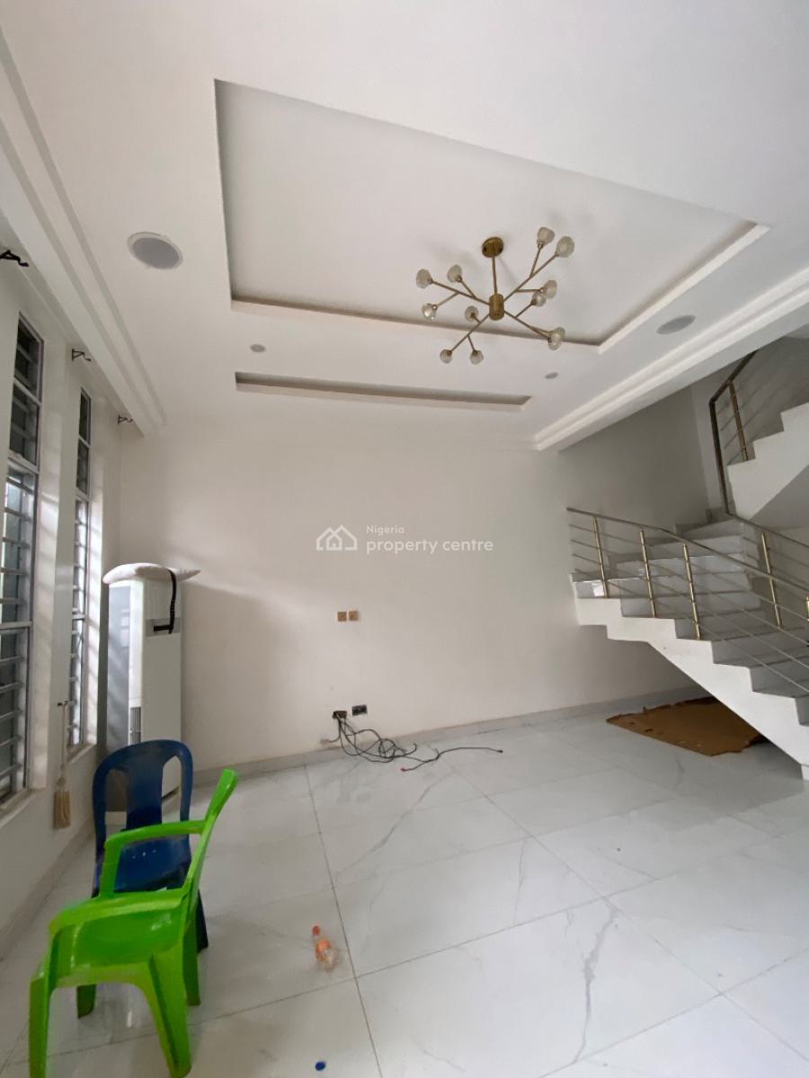 Spacious 4 Bedroom Semi Detached Duplex with Bq, Chevron, Lekki Phase 2, Lekki, Lagos, Semi-detached Duplex for Rent