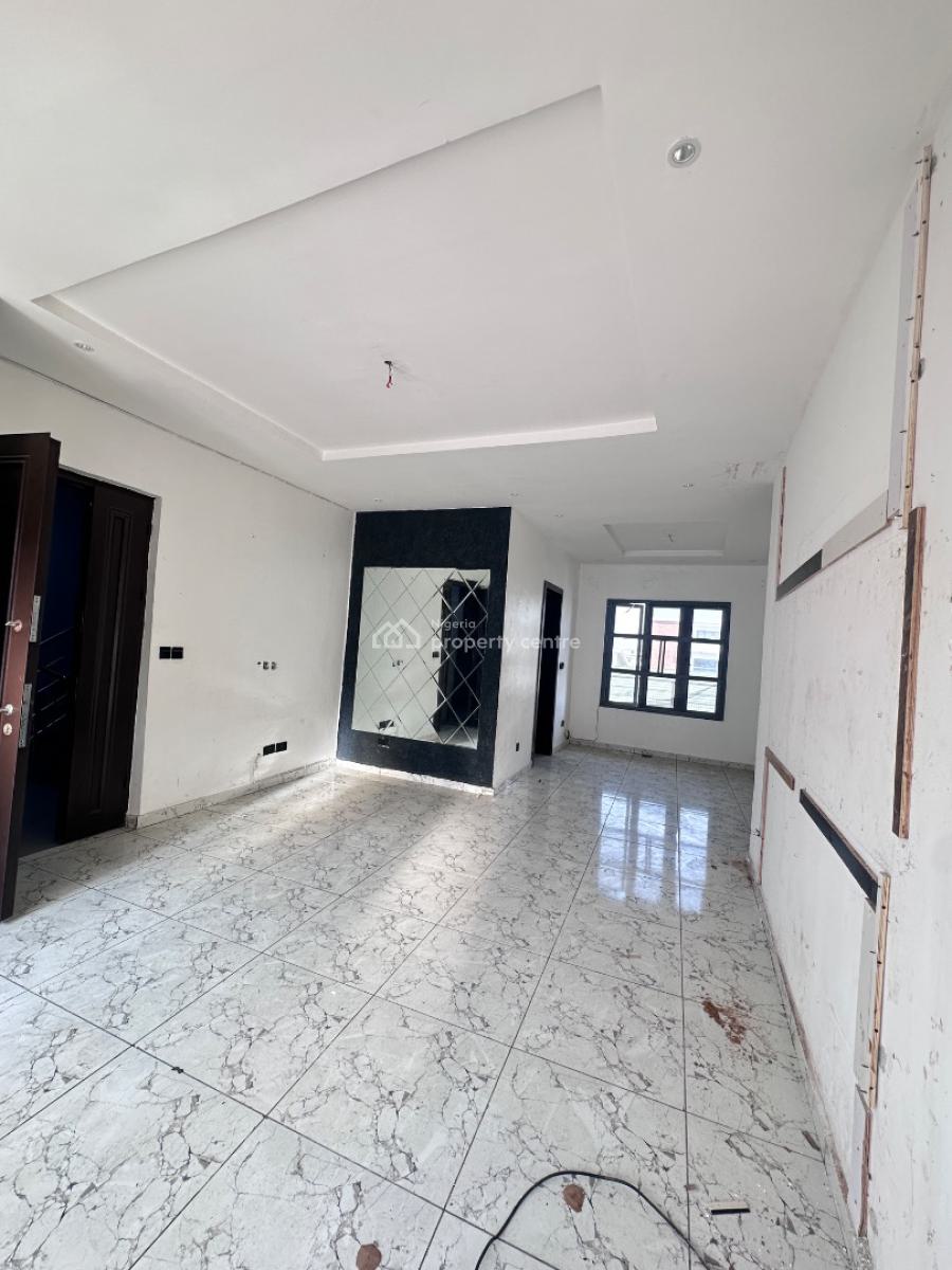 Luxury 2 Bedroom Flat, Fully Serviced and in an Estate, Lekki Phase 1, Lekki, Lagos, Flat / Apartment for Rent