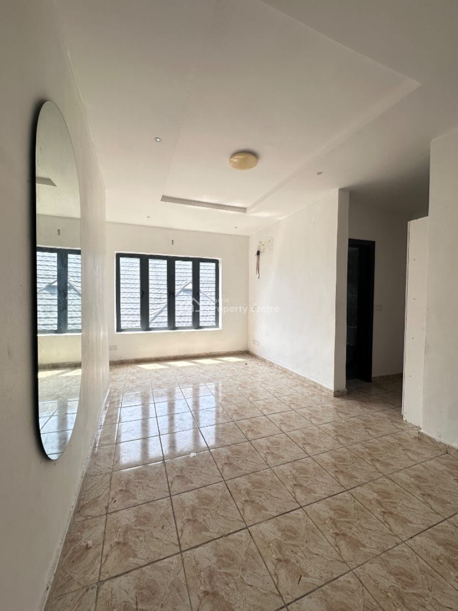 Luxury 2 Bedroom Flat, Fully Serviced and in an Estate, Lekki Phase 1, Lekki, Lagos, Flat / Apartment for Rent