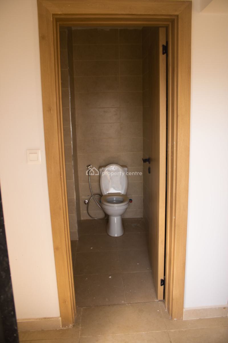 Cozy 3 Bedrooms Apartment, Life Camp, Abuja, Flat / Apartment for Rent