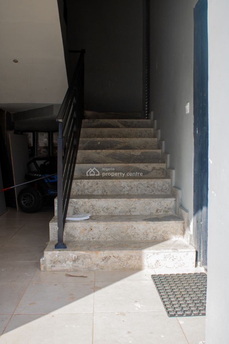 Cozy 3 Bedrooms Apartment, Life Camp, Abuja, Flat / Apartment for Sale