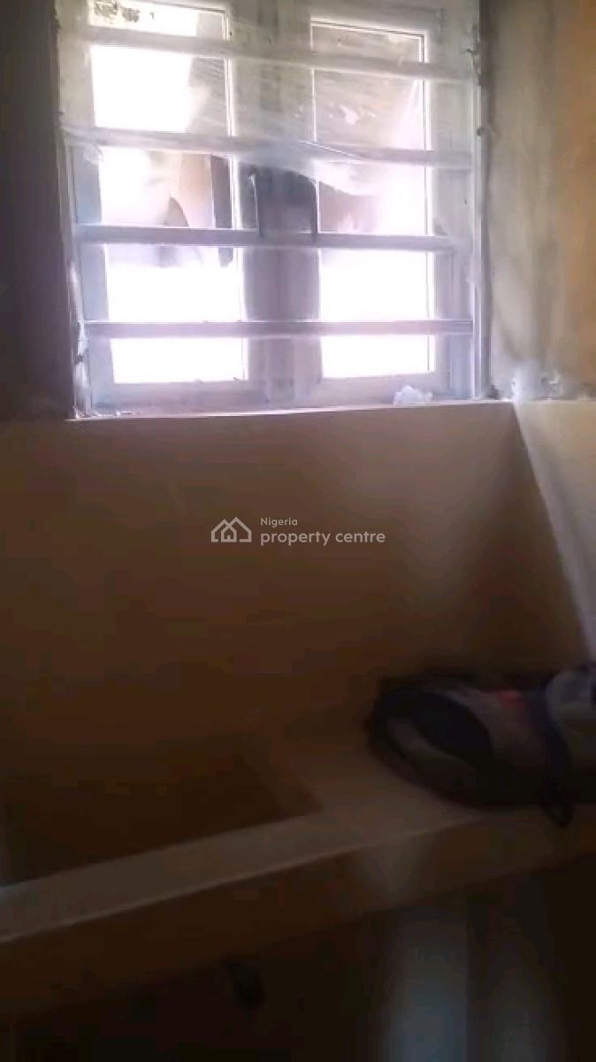 Standard and Spacious Mini Flat, Adekunle, Yaba, Lagos, Mini Flat (room and Parlour) for Rent