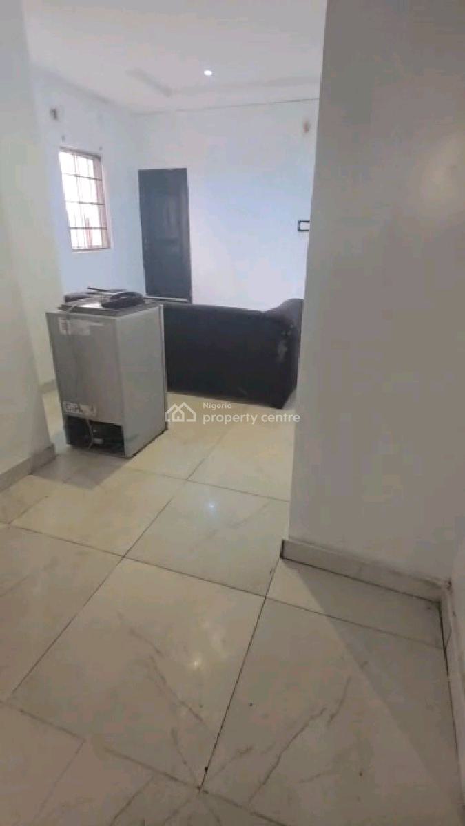Standard and Spacious 2 Bedroom Flat, Mushin Toll Gate, Mushin, Lagos, Flat / Apartment for Rent