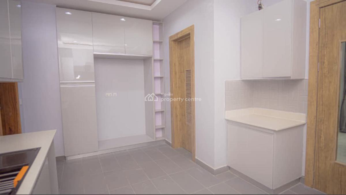 4 Bedroom Maisonette Apartment, Off Admiralty Way, Lekki Phase 1, Lekki, Lagos, Flat / Apartment for Sale