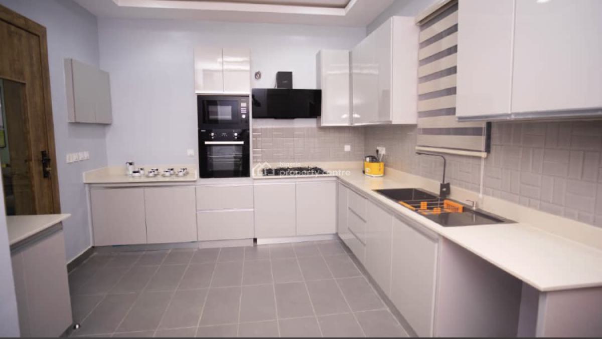 4 Bedroom Maisonette Apartment, Off Admiralty Way, Lekki Phase 1, Lekki, Lagos, Flat / Apartment for Sale