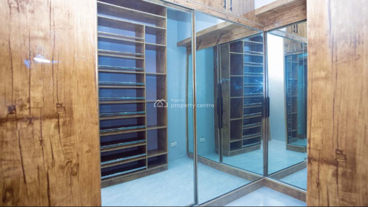 4 Bedroom Maisonette Apartment, Off Admiralty Way, Lekki Phase 1, Lekki, Lagos, Flat / Apartment for Sale