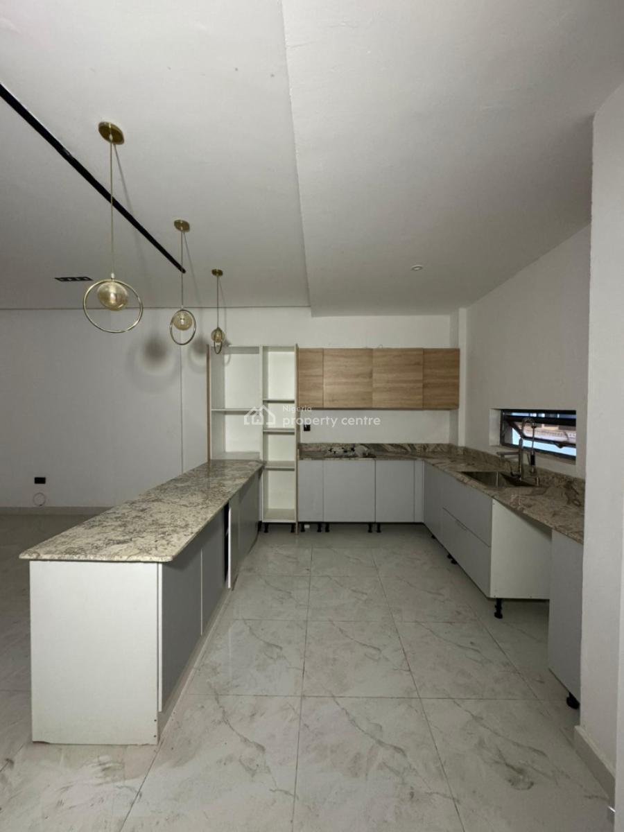 2 Bedrooms Maisonette, Lekki Phase 1, Lekki, Lagos, House for Rent