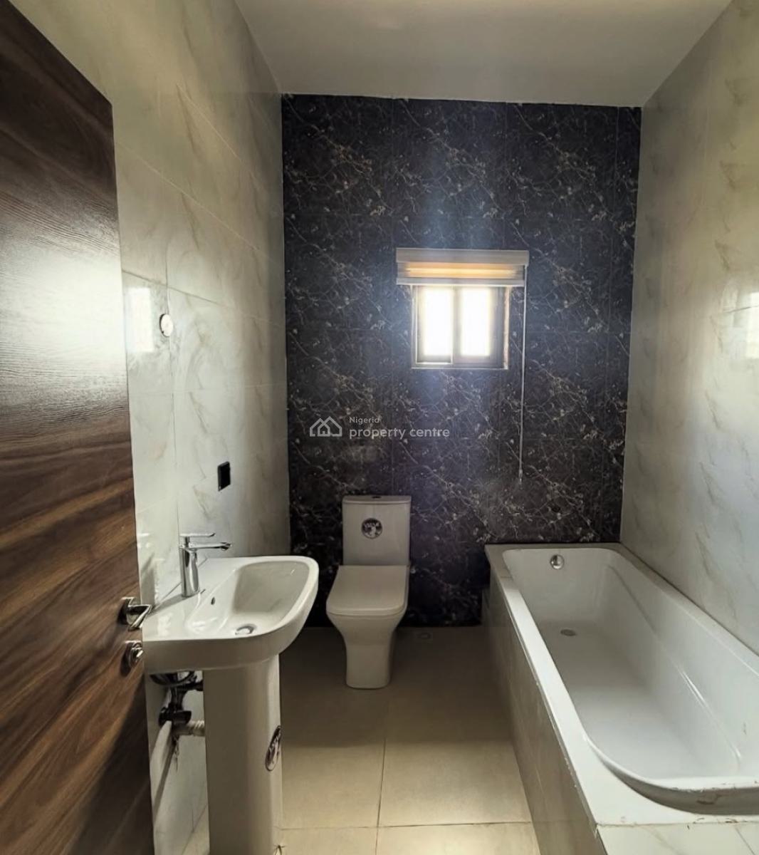 Decent 5 Bedroom Semi-detached Duplex with Bq, Mabushi, Abuja, Semi-detached Duplex for Sale