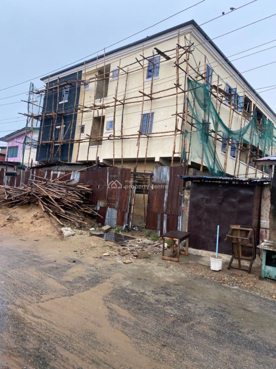 *direct Lease*  2 Nos of Spacious 2bedroom Upflat All Room En-suite W, Gbagada, Ifako, Gbagada, Lagos, Flat / Apartment for Sale