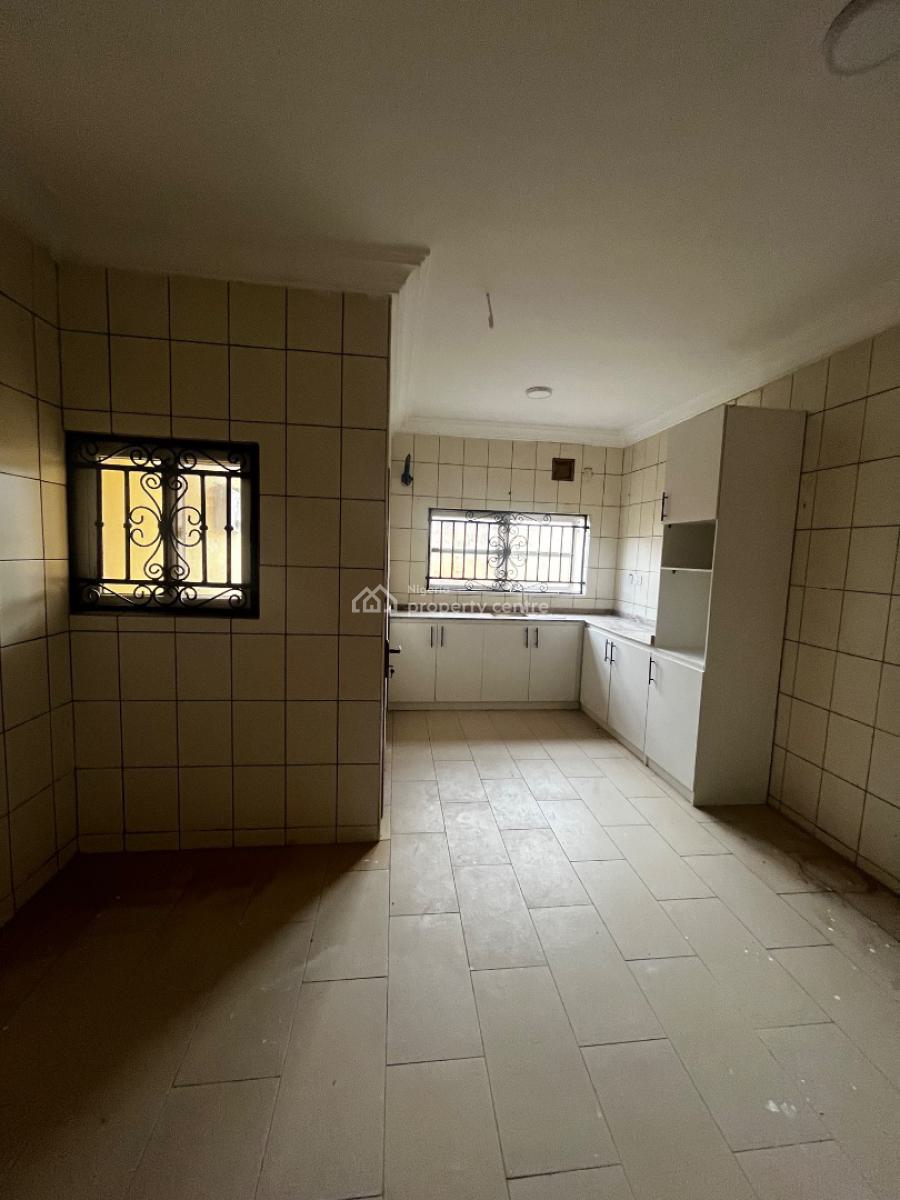 Spacious 3 Bedroom Flat, Ajah, Lagos, Flat / Apartment for Rent