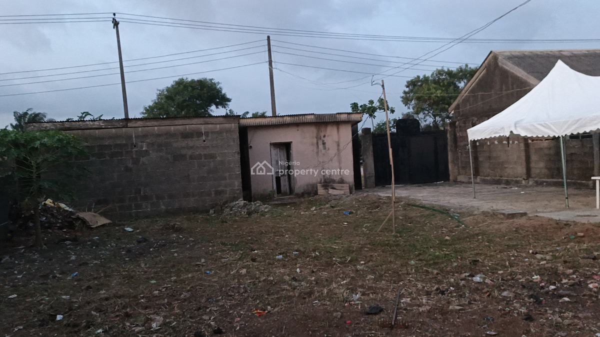 Commercial Full Plot of Land Facing Main Road with 3bedroom Flat, Facing Offin-oreta Main Road, Igbogbo, Ikorodu, Lagos, Mixed-use Land for Sale
