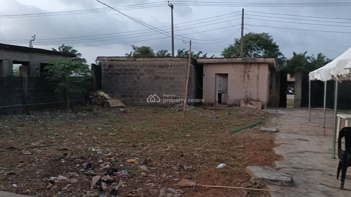 Commercial Full Plot of Land Facing Main Road with 3bedroom Flat, Facing Offin-oreta Main Road, Igbogbo, Ikorodu, Lagos, Mixed-use Land for Sale